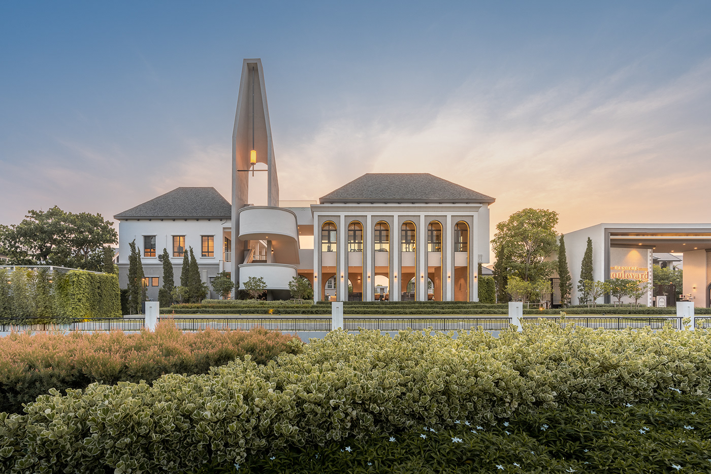 曼谷大道 Chaengwattana 景观设计丨泰国丨Landscape Tectonix-1