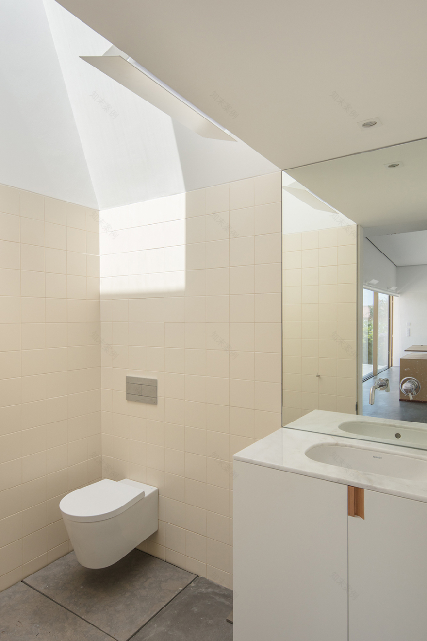 田野间的办公楼,葡萄牙 / Nelson Resende Arquitecto-116