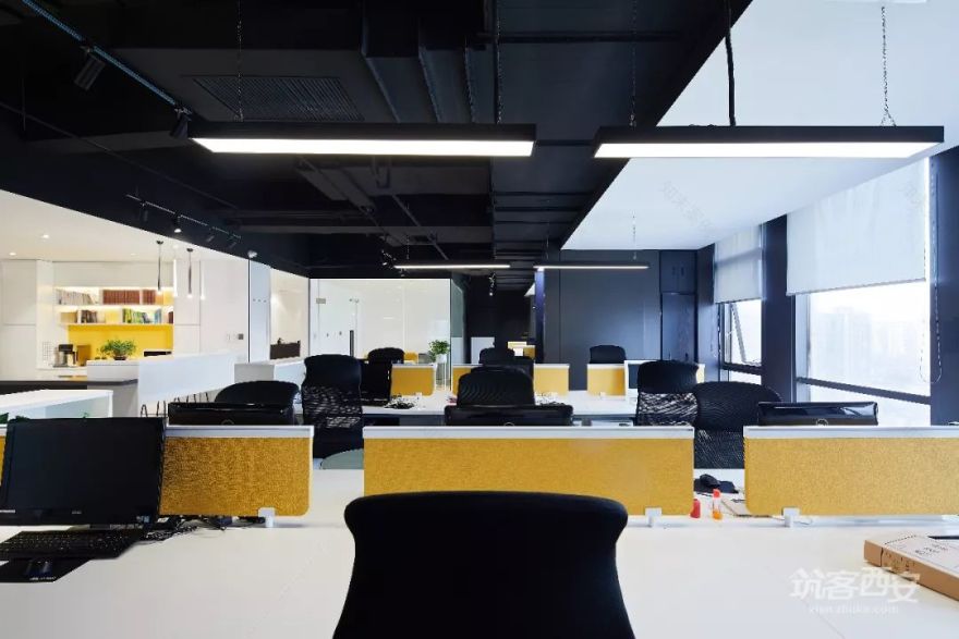 现代简约风格打造网络科技公司炫酷空间-33