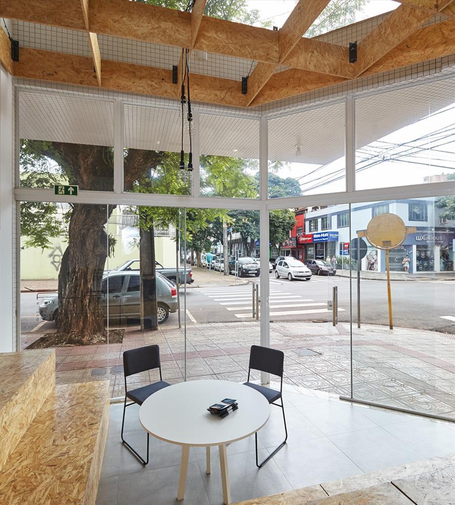 巴西 Maringá的透明办公室设计-10