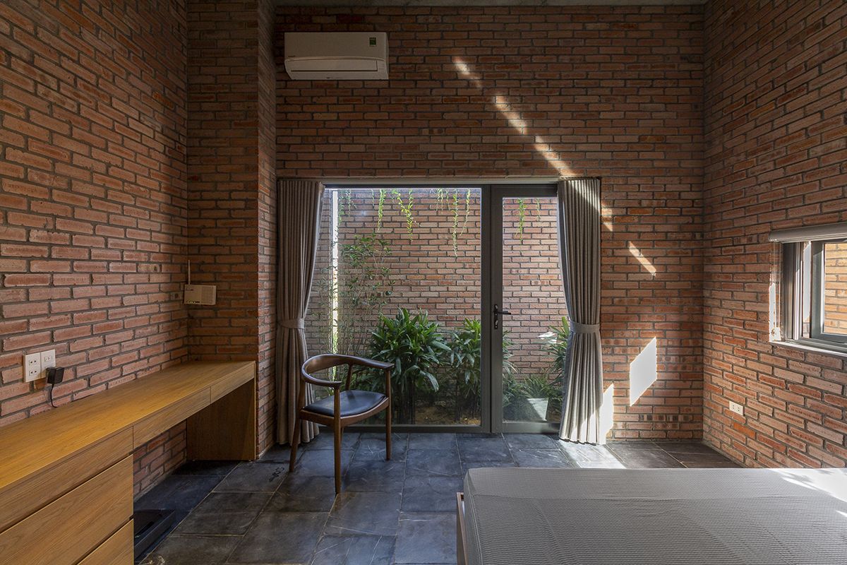 Mạo Khê House - Ngôi nhà gạch đỏ với không gian xanh bao phủ | HGAA-7