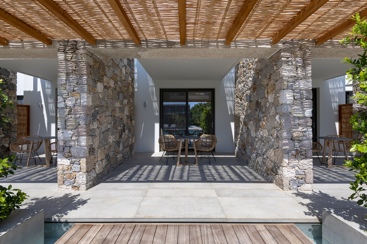 卡拉维亚海滩初级套房餐厅-35