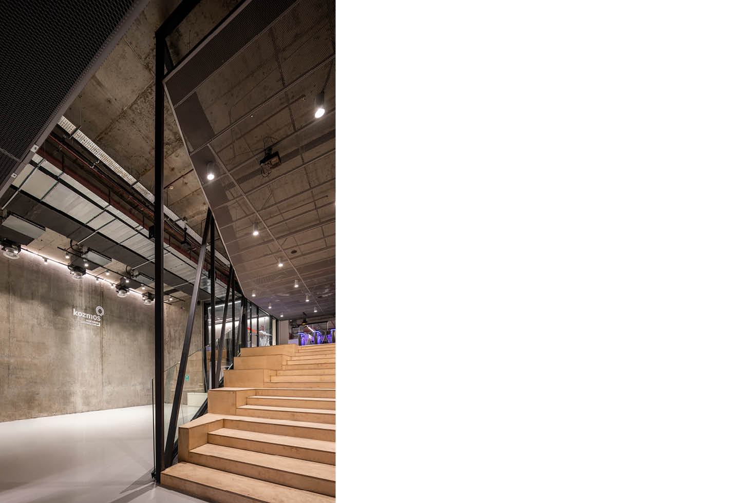 伊斯坦布尔地铁 cave 变身未来科技实验室-32