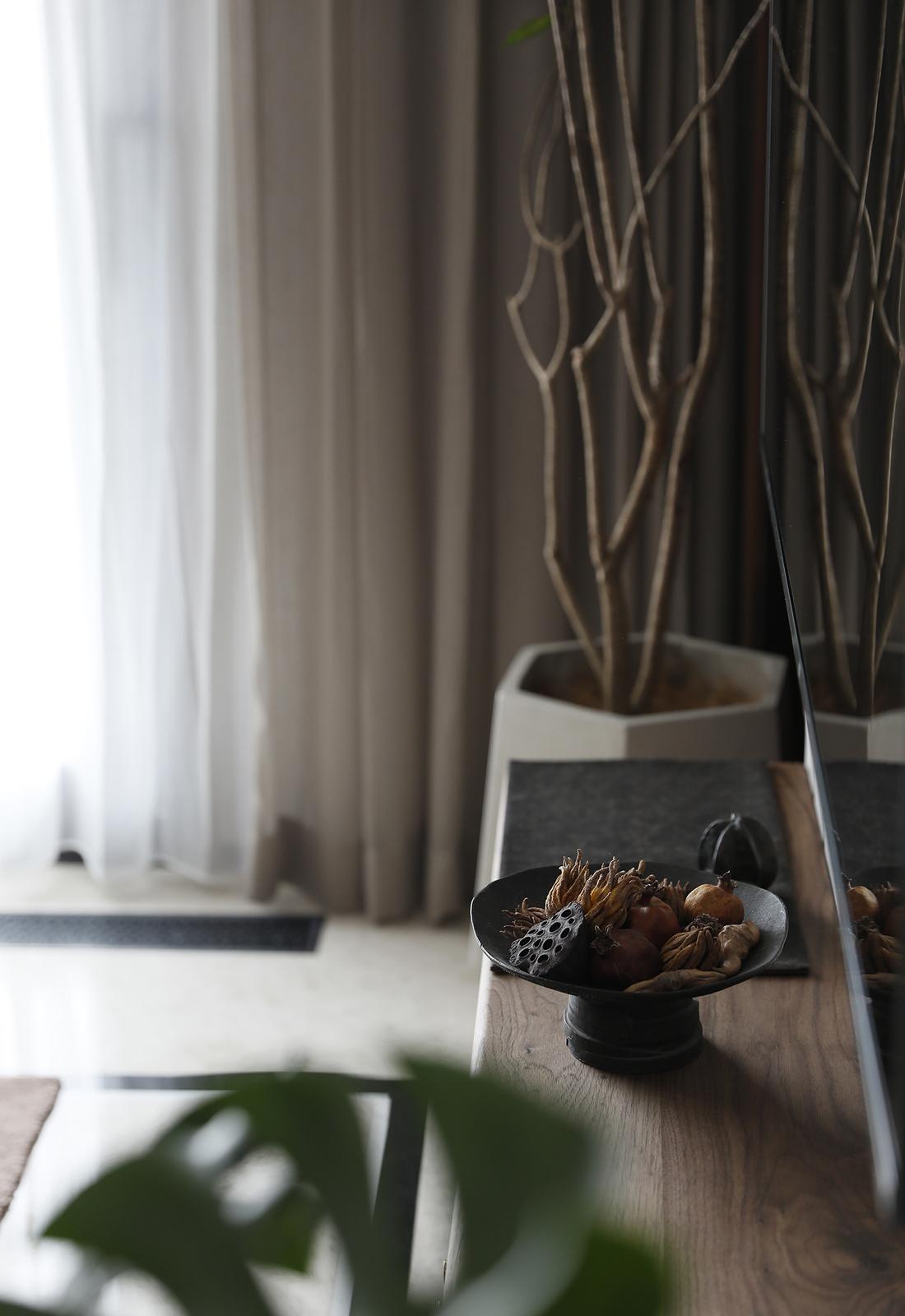 轻奢优雅的黑胡桃空间艺术-7