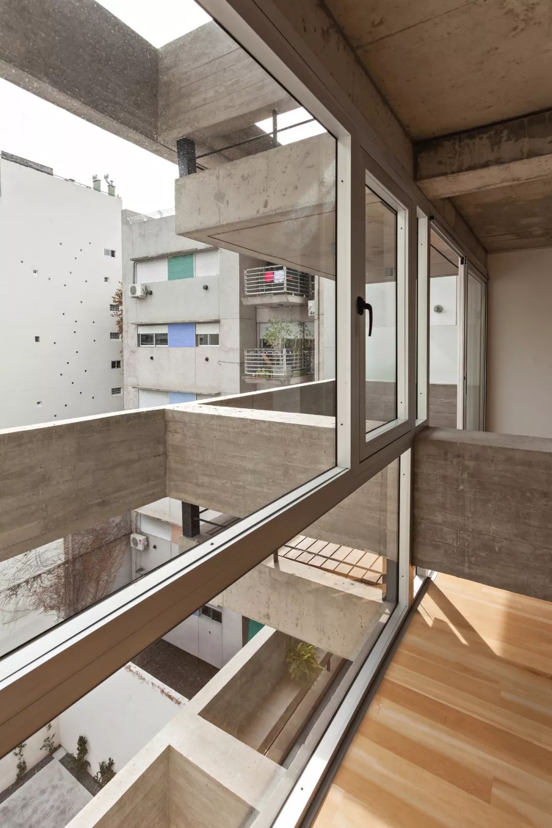 ATV Arquitectos 的光影建筑艺术-33