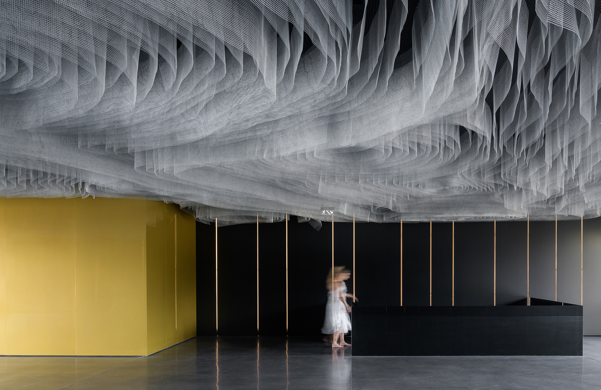 Suspended Matter Box Cultural Center / MMVARQUITECTO-17