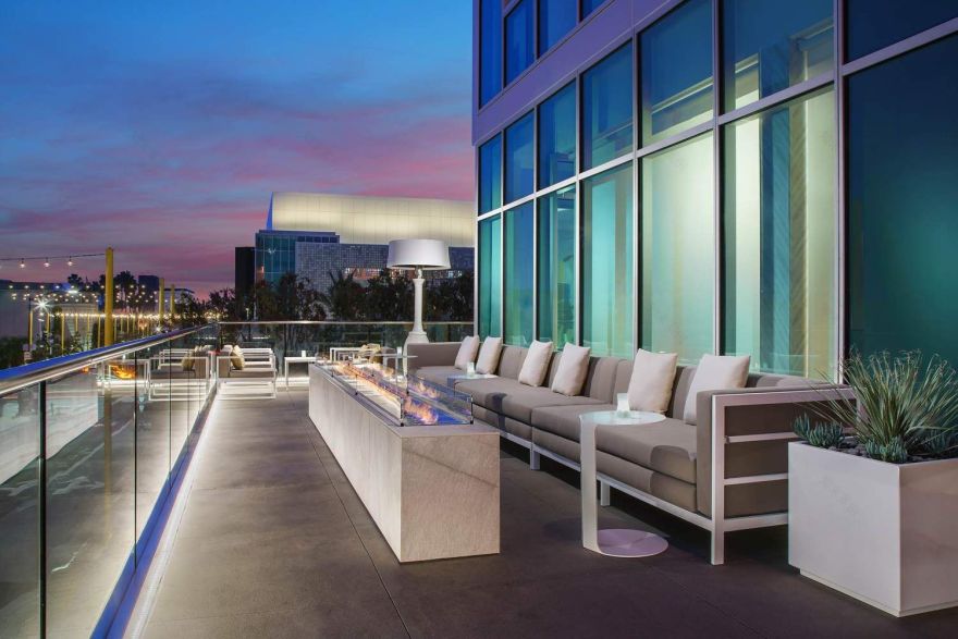 海滨城市酒店设计 | 圣塔莫尼卡市中心的两家酒店-73