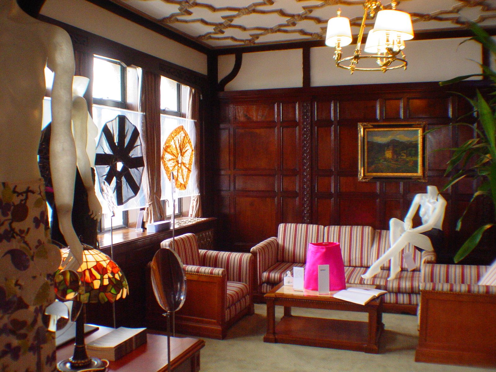 普拉达腰部以下-3