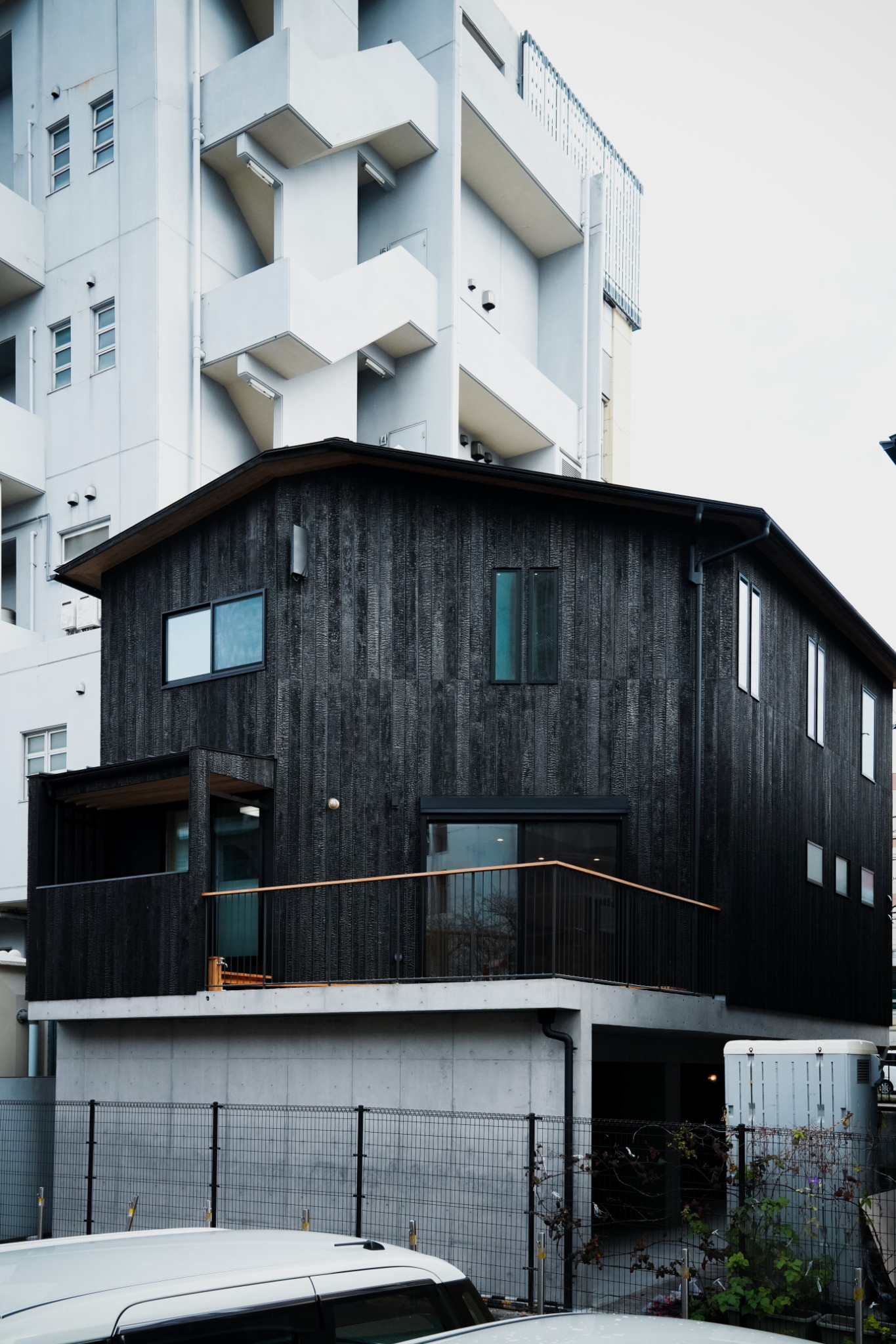 長崎「大橋　焼杉の家」丨ATELIER HAG-7