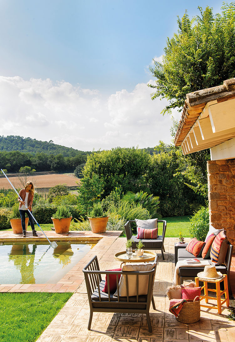 西班牙百年古宅新生，暗室变明亮空间-18