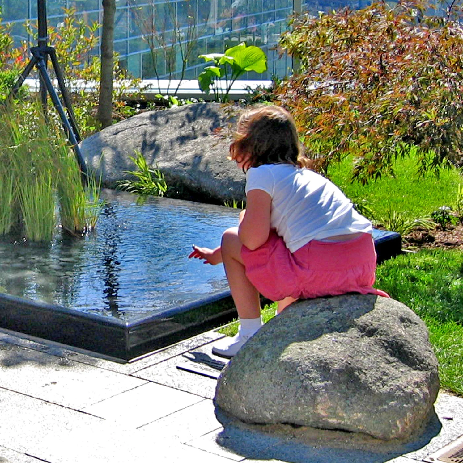 MGH Healing Garden at Yawkey Cancer Center — Halvorson | Tighe & Bond-20