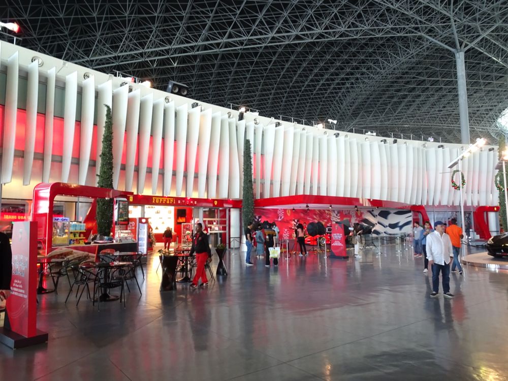 フェラーリ・ワールド・アブダビ | UAE の建築【世界建築巡り】-66