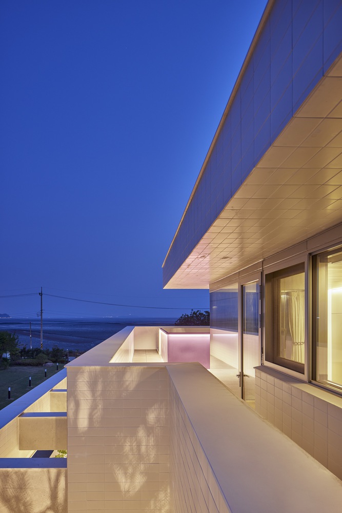 Square House · 漂浮的度假胜地-49