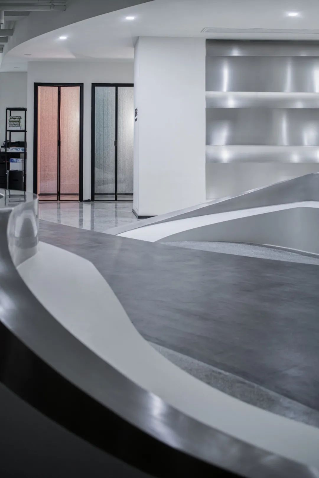 静谧时尚|灰色调办公空间-38