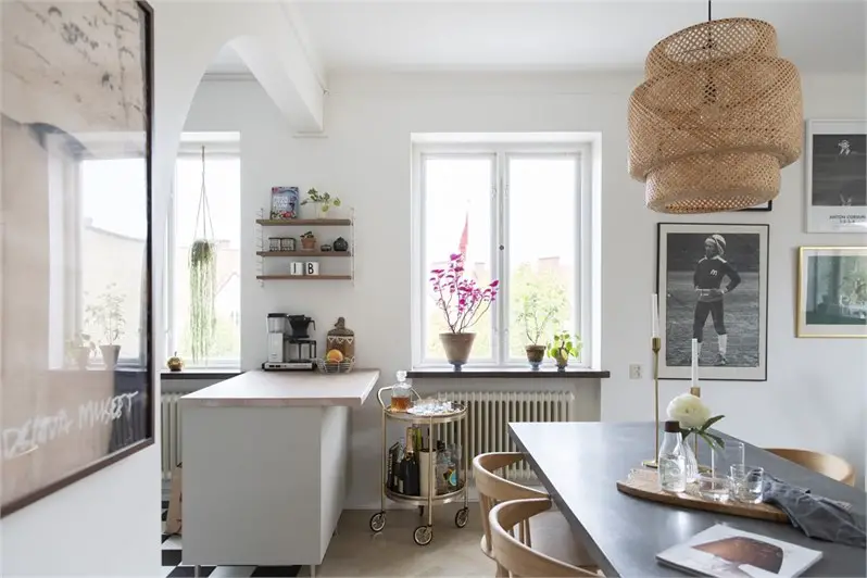 优雅双层公寓，阁楼卧室的独特魅力-9