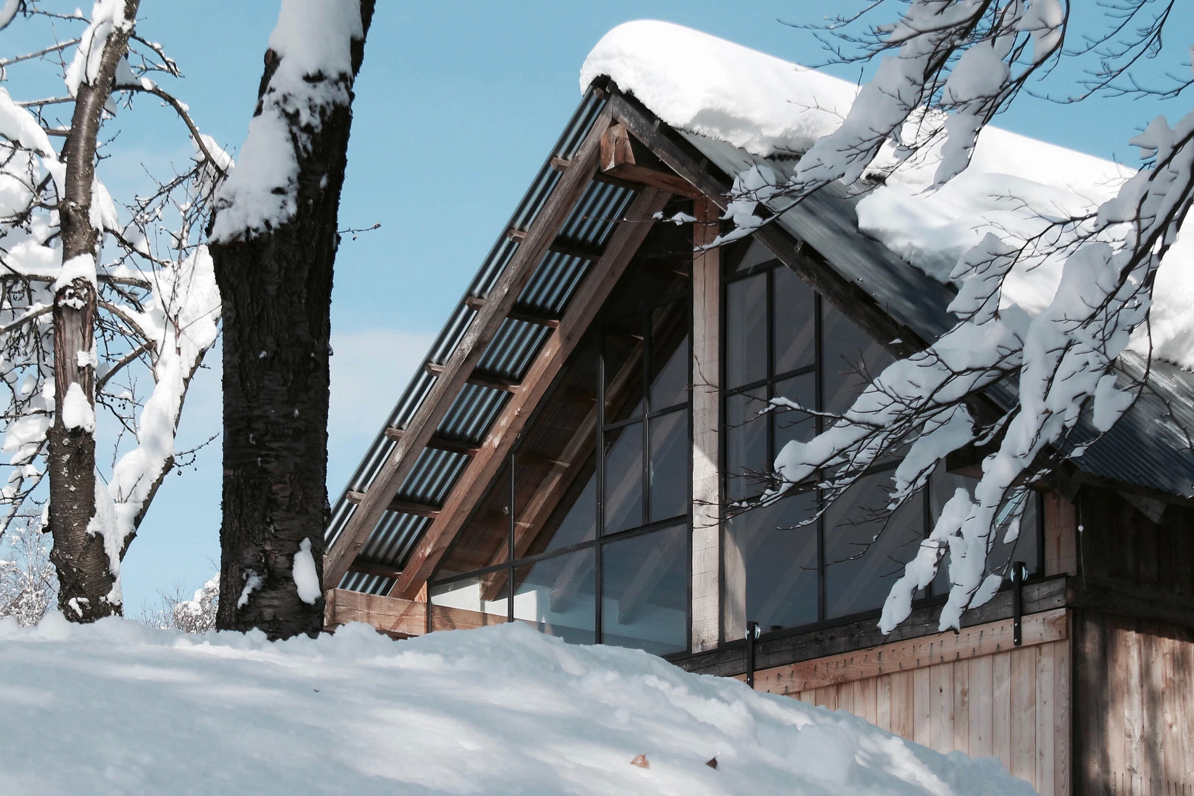 Cabanon, a contemporary cabin in Ligurian Alps-16