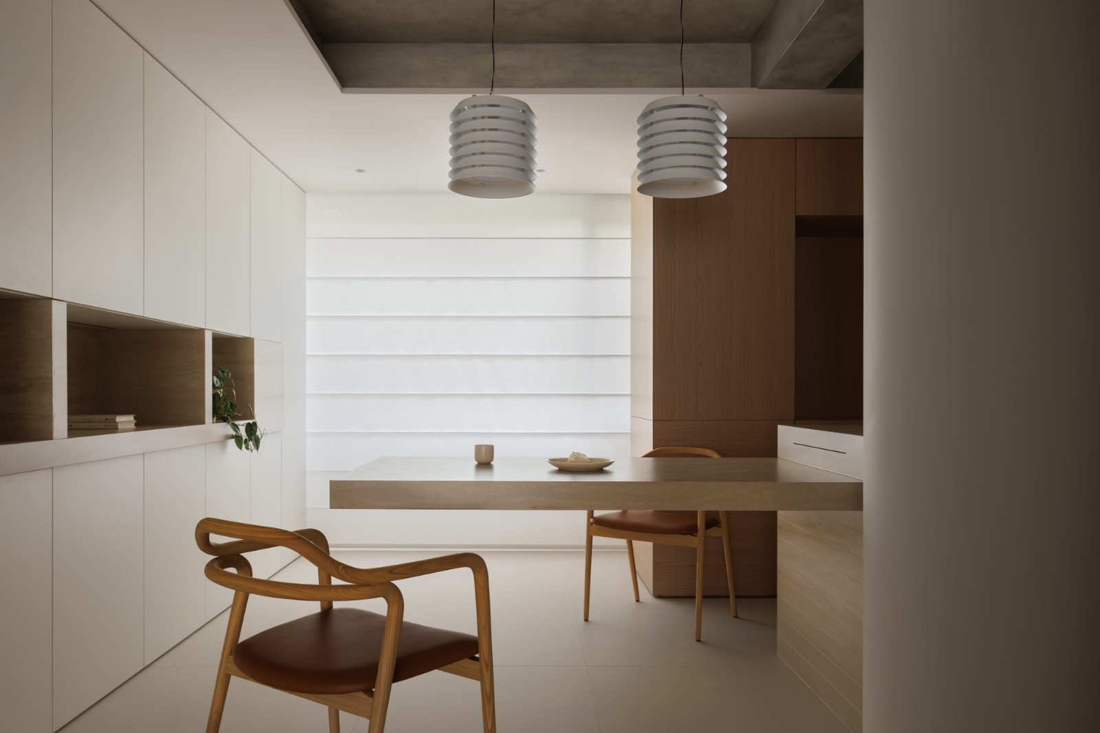 HURR赫设计丨复式的破界与重构:木质骨骼与简白画幕-35