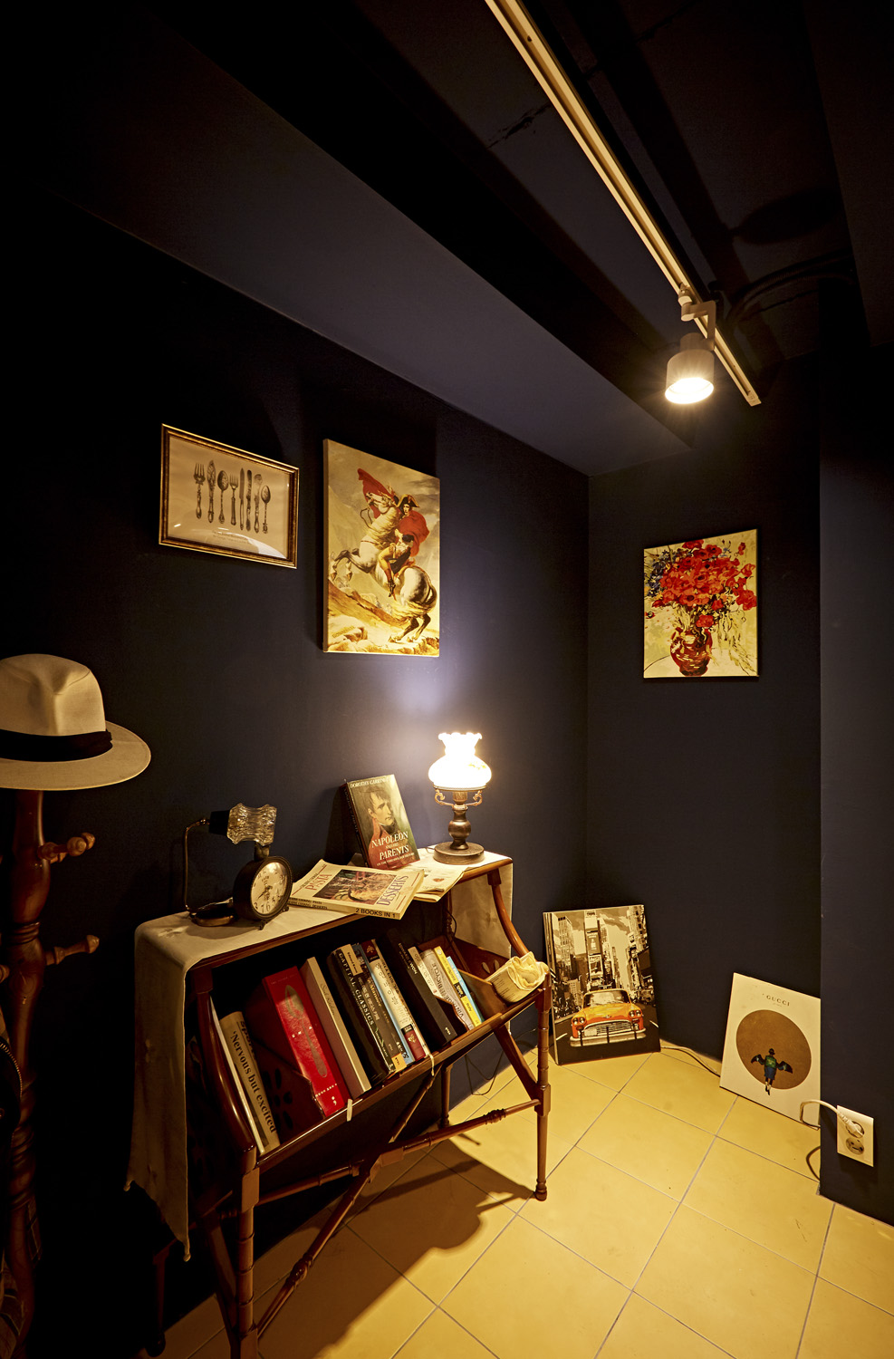 10 坪个性酒吧，展现独特魅力-11