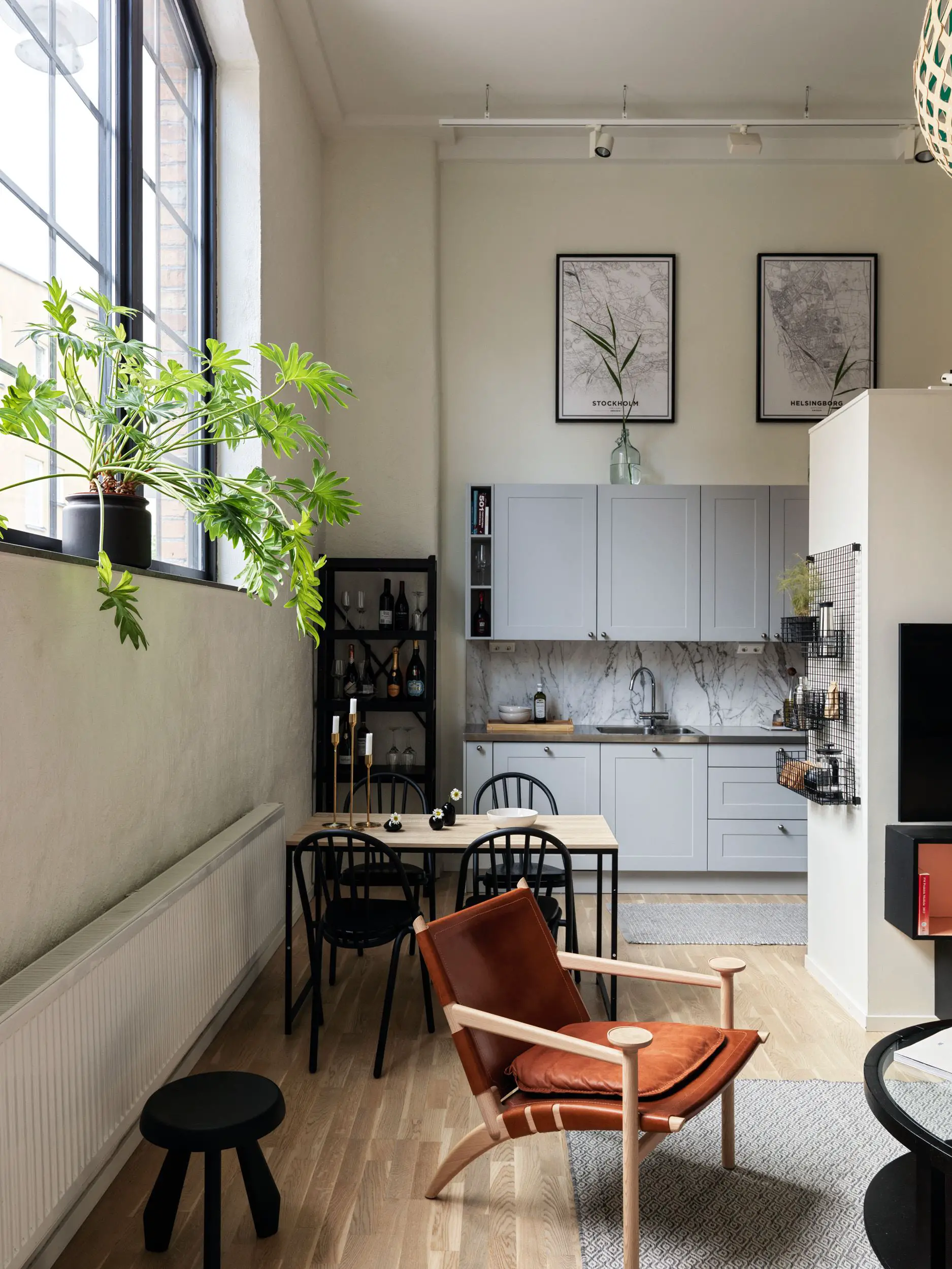 瑞典工业风迷你复式小 loft，绿色点缀完美空间-8