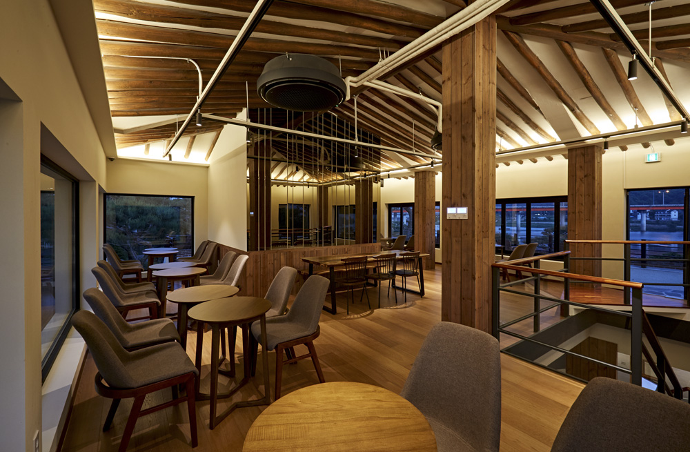 现代简约风格的餐厅设计-19