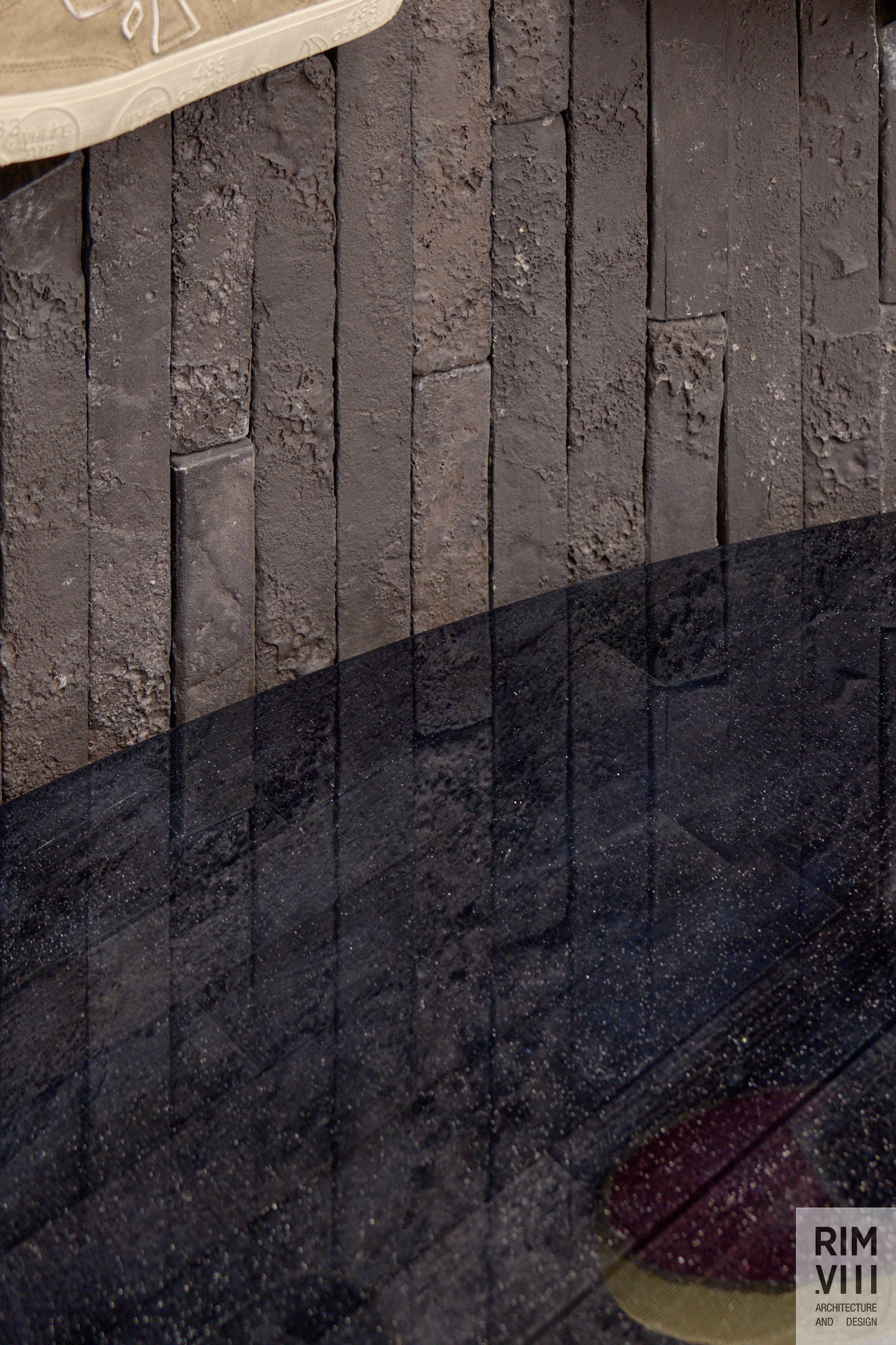 时尚品牌店铺内部装饰（注：这里interior结合语境更偏向内部装饰，如果结合更具体的场景，也可能理解为内部空间等，但在没有更多信息时，内部装饰较合适） 丨Grigory Zaslavsky,Nikita Maksimov等-7