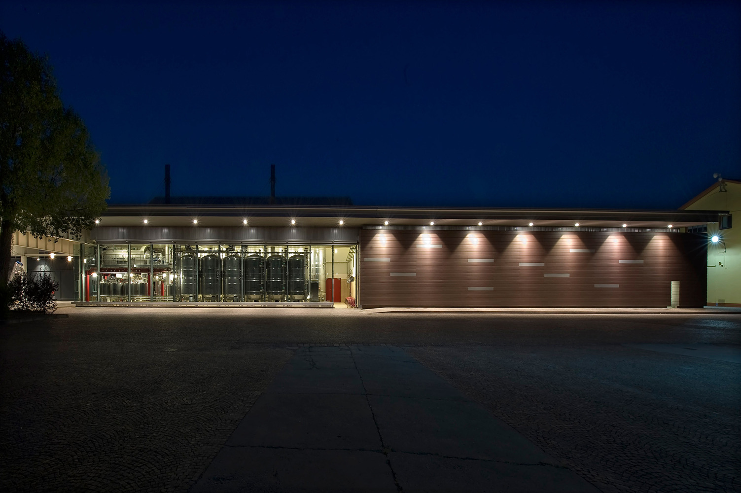 意式酒庄的现代"脱壳"重生-38