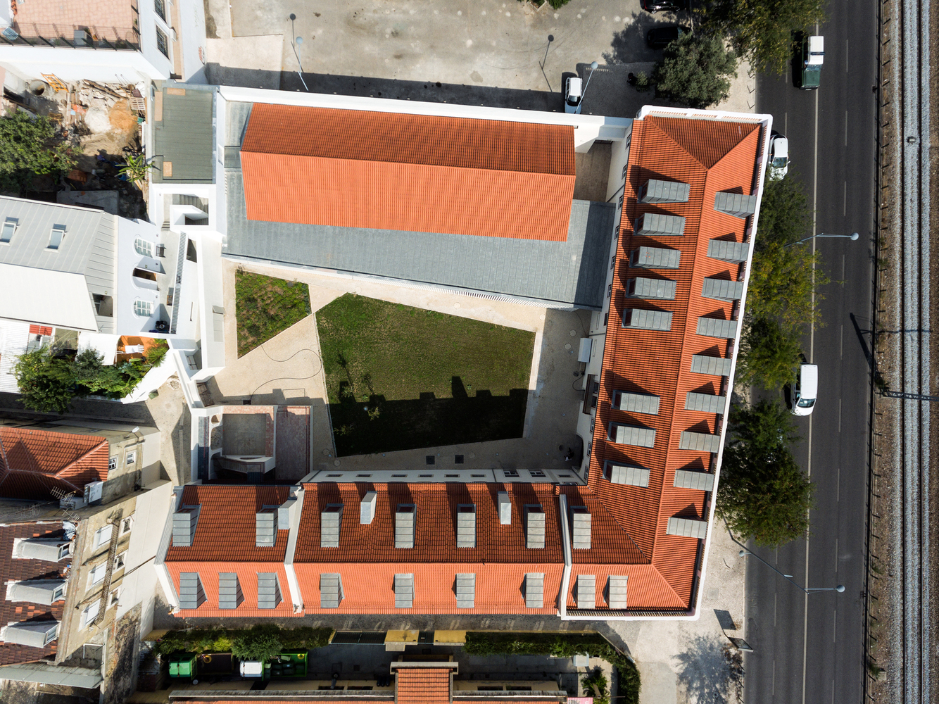 Galeotas House 多功能文化空间设计-20