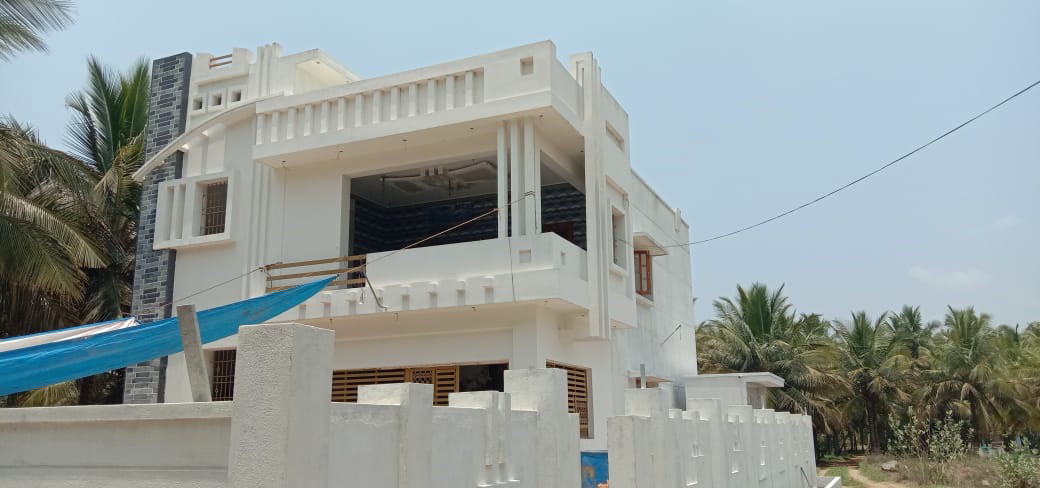 Anastasiya Gushchina 打造现代简约别墅，巧妙运用层叠与切割设计-9