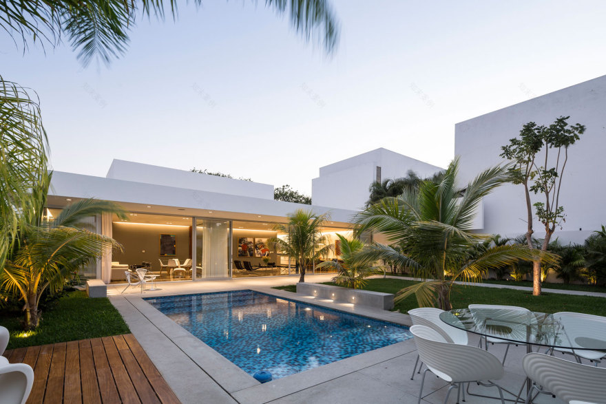 Magnificent House Designed by Augusto Quijano Arquitectos in Yucatan, Mexico-31