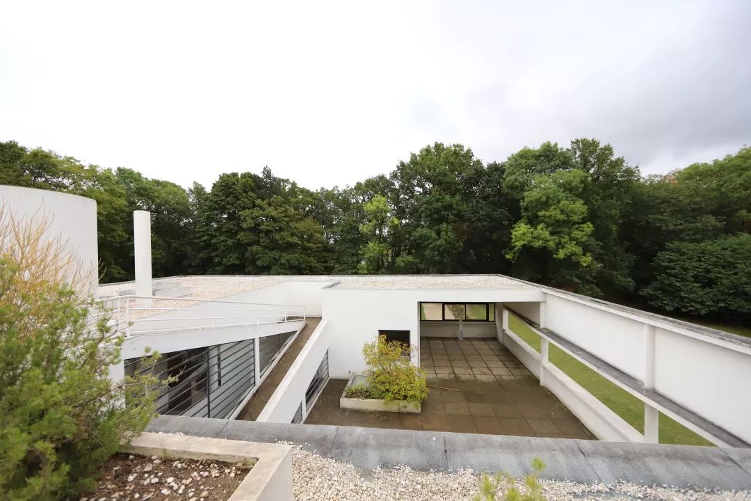 勒·柯布西耶的萨伏伊别墅 | 新建筑五点原则的完美实践-21