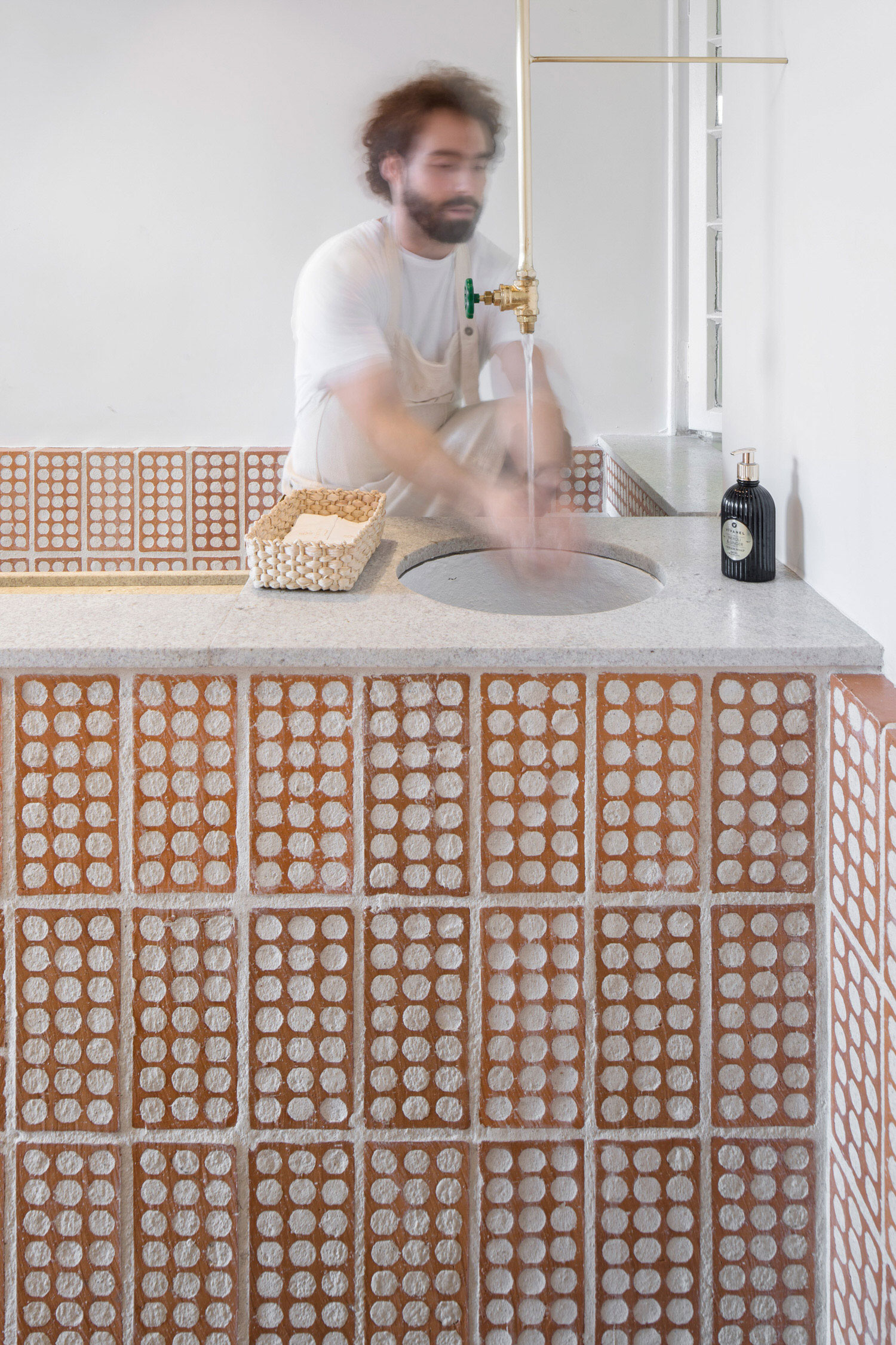 五光十色,诱人的现代烘焙店设计-49