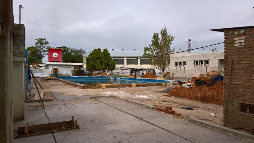 CLIMATIZACION DE PILETA Y CONSTRUCCION VESTUARIOS-2