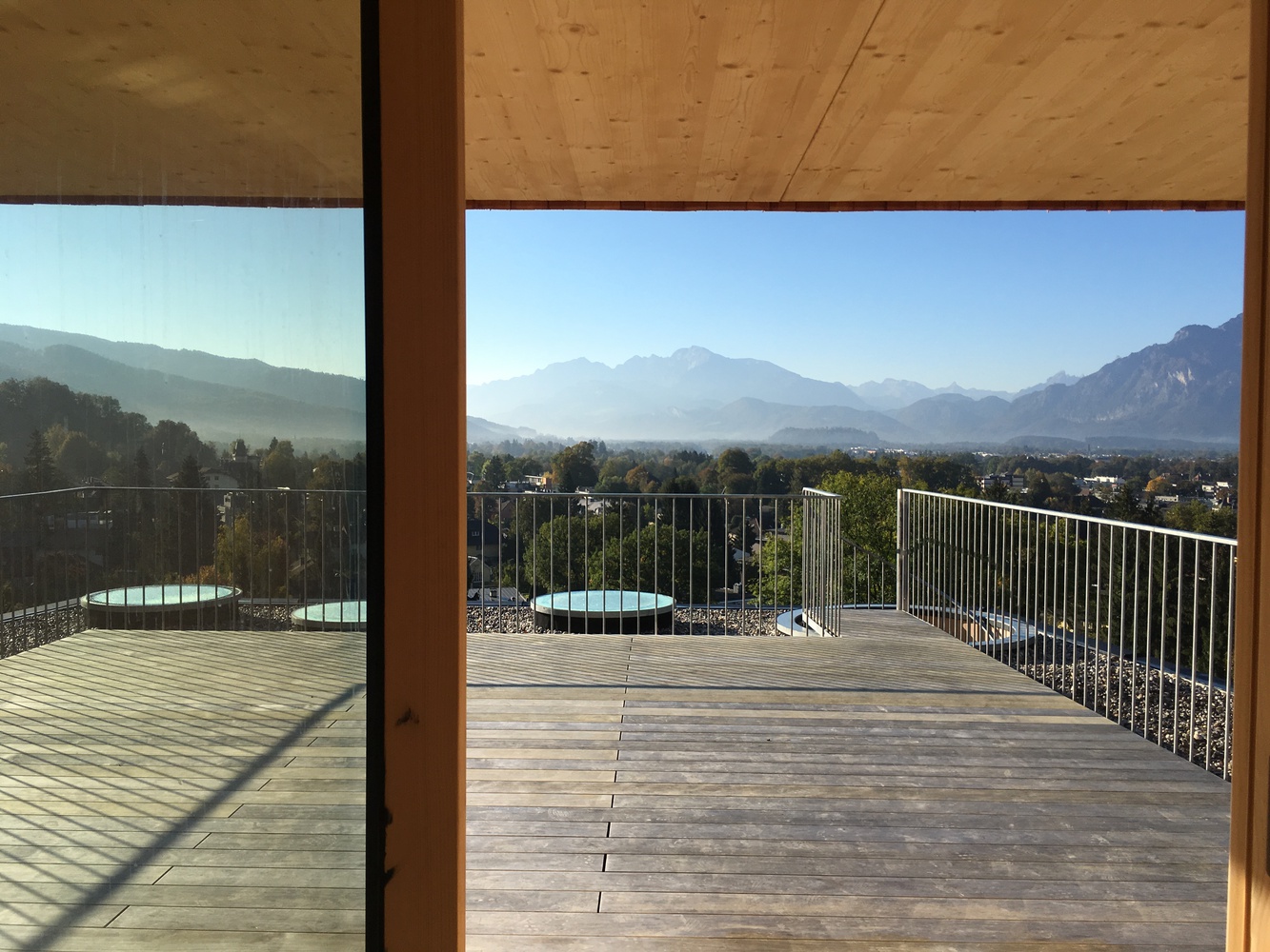 奥地利萨尔茨堡山上的现代木屋住宅设计丨lechner & lechner architects-26