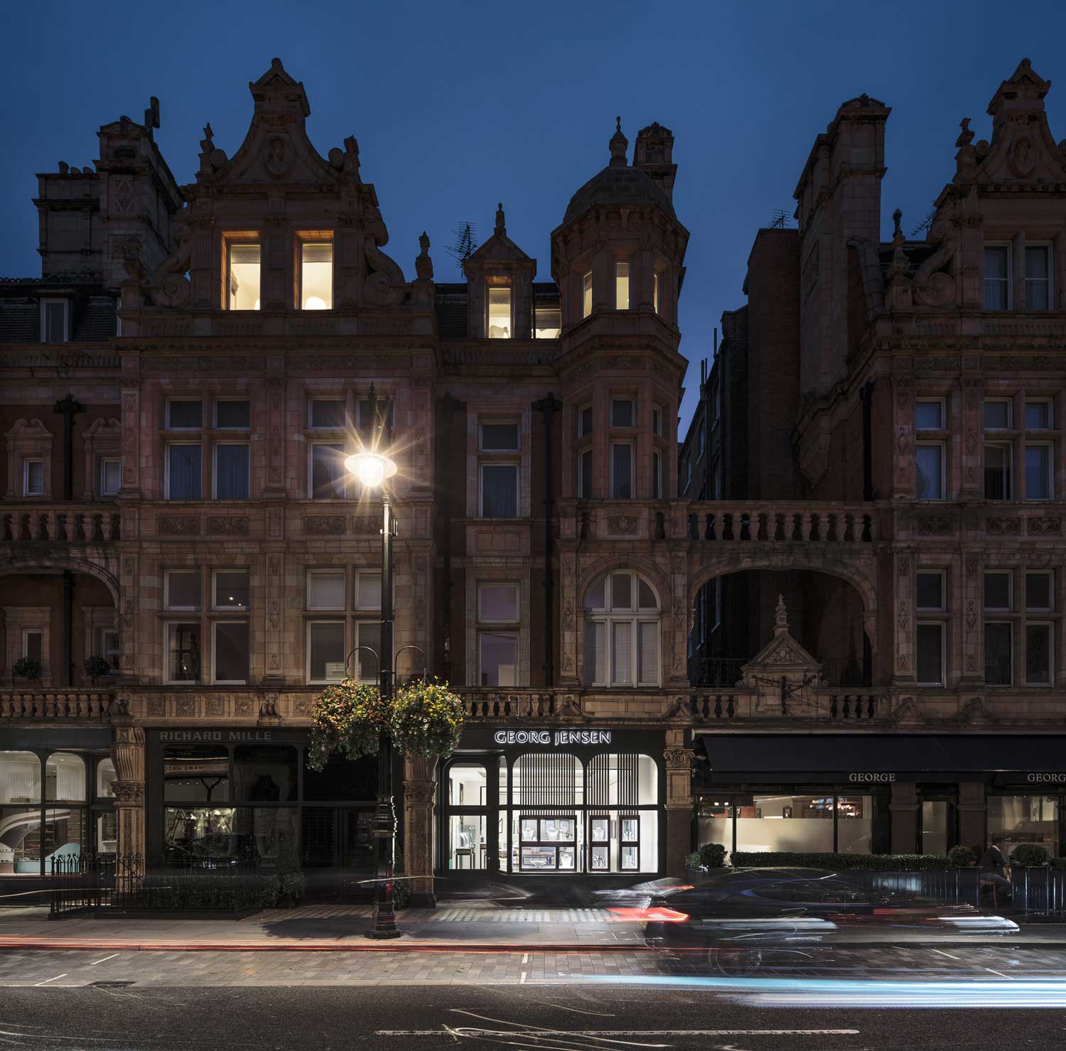 丹麦设计名宿 Georg Jensen 伦敦新旗舰店，精致奢华的艺术空间-0