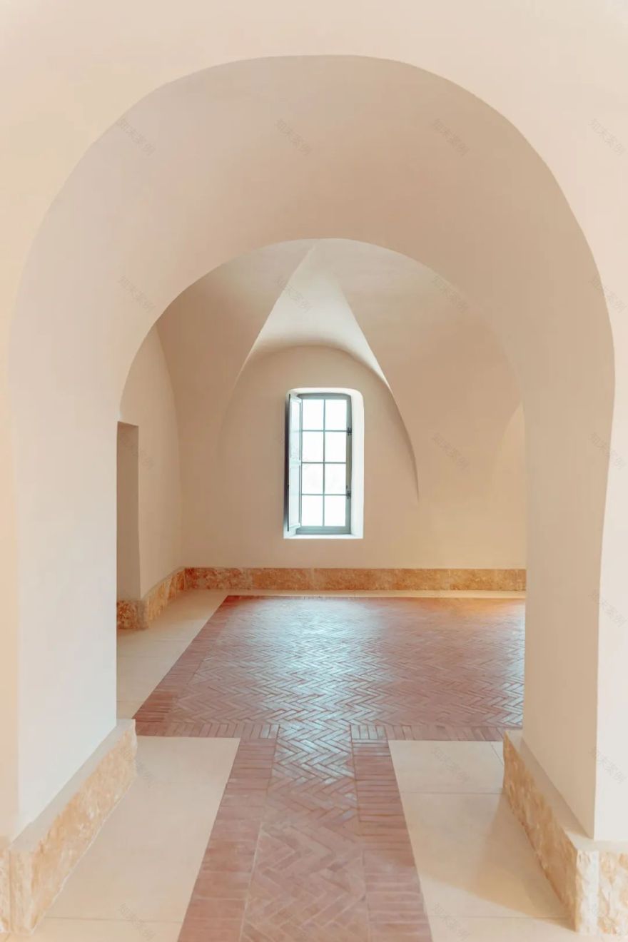 普罗旺斯葡萄园古老城堡重建丨建筑师Amelia Tavella-15