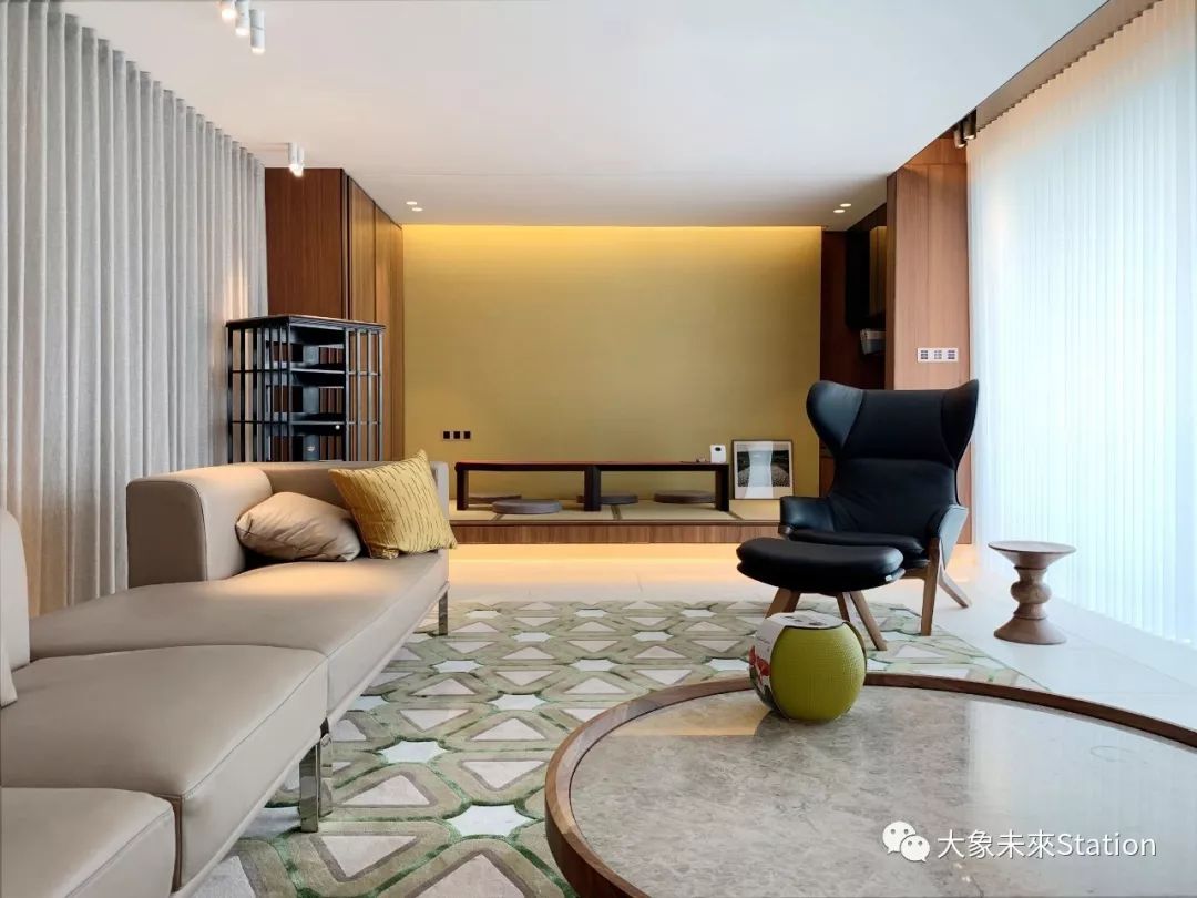 珠江畔的天誉半岛杨宅,融入 270 度江景的现代设计-49