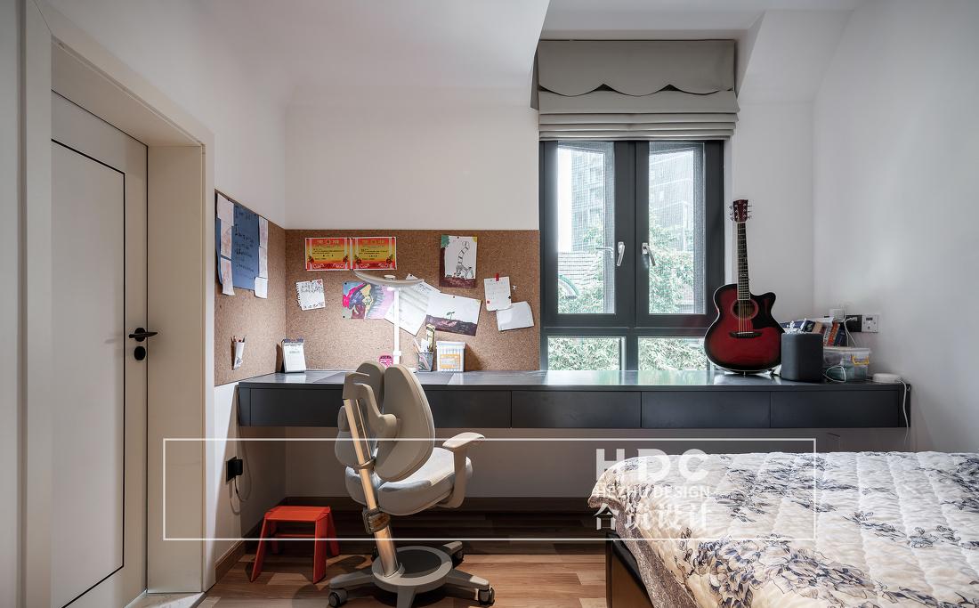 宁静沉稳的现代家居设计-25