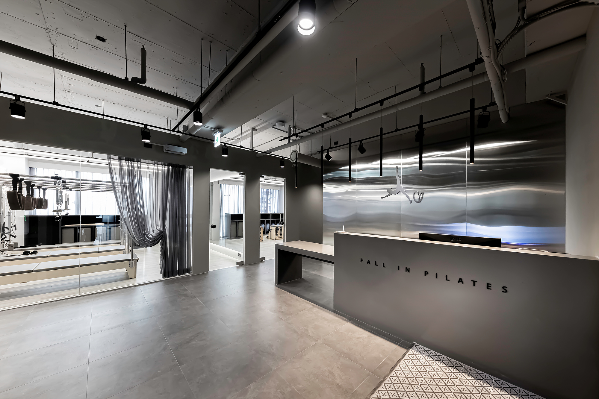 高级灰的 95 平米公寓 | 现代极简风的魅力-6