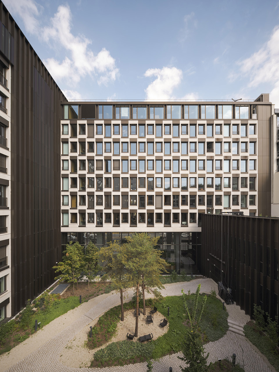 巴黎110米焕新立面项目丨法国巴黎丨Baumschlager Eberle Architekten-21