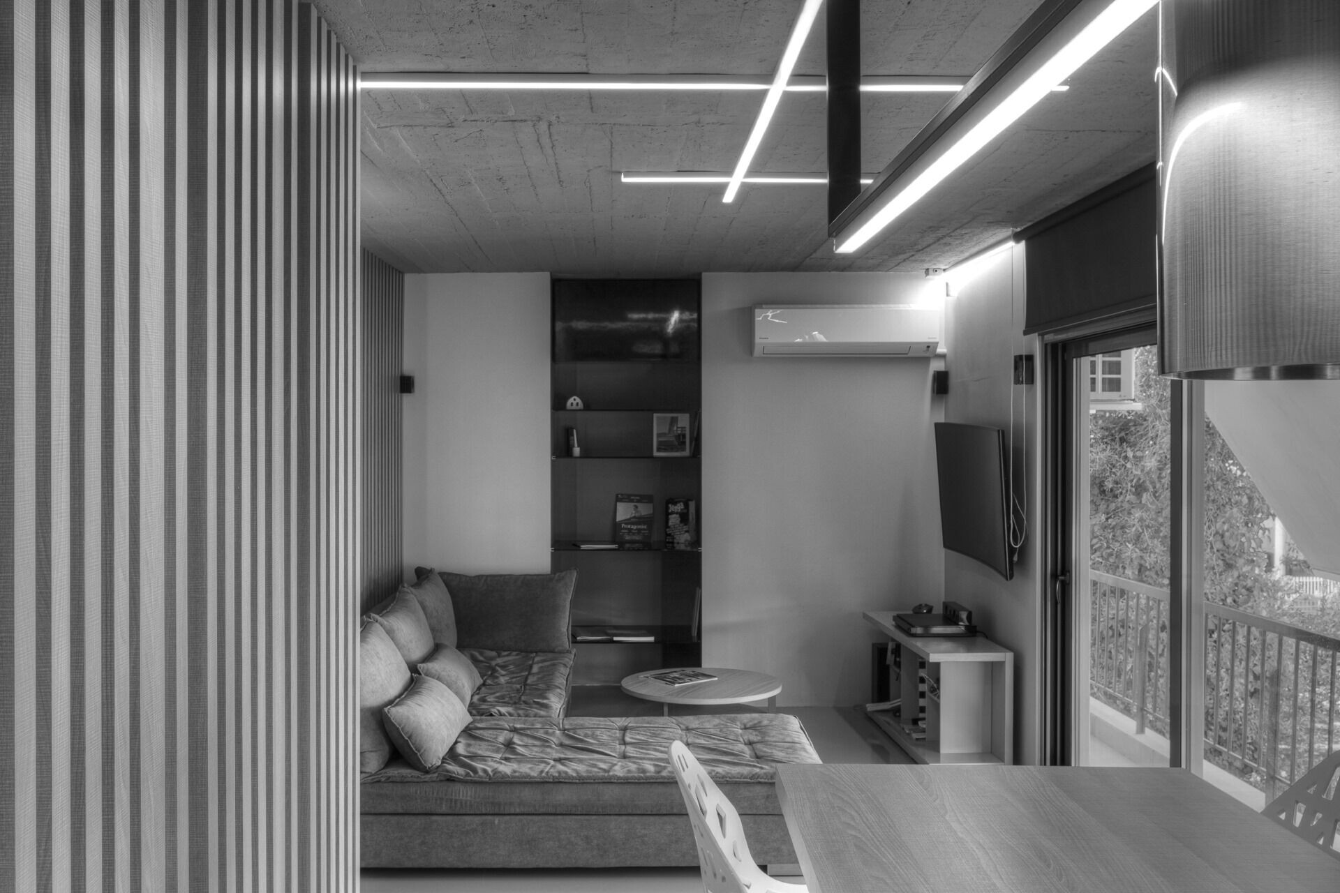 一起离开酒吧-12