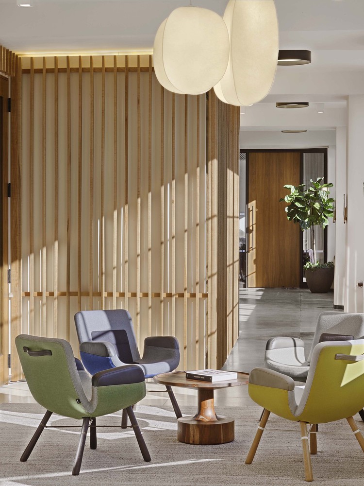 百年建筑中的现代办公空间-35