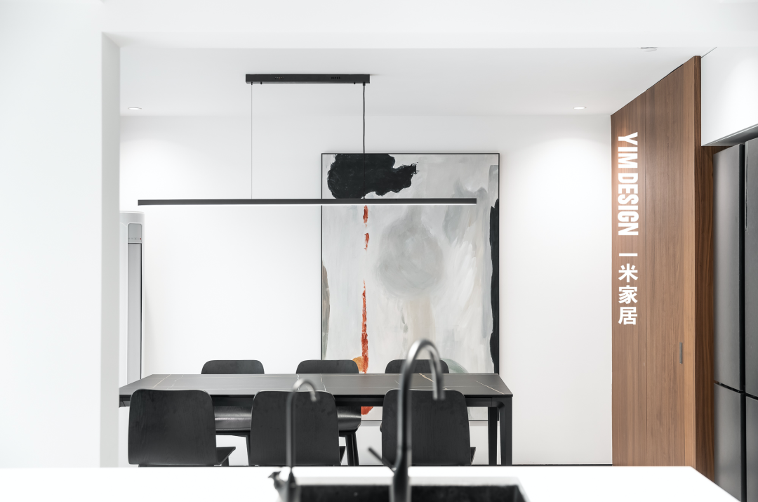 动静之间 · 现代简约顶复空间的多功能设计丨李宝红-34