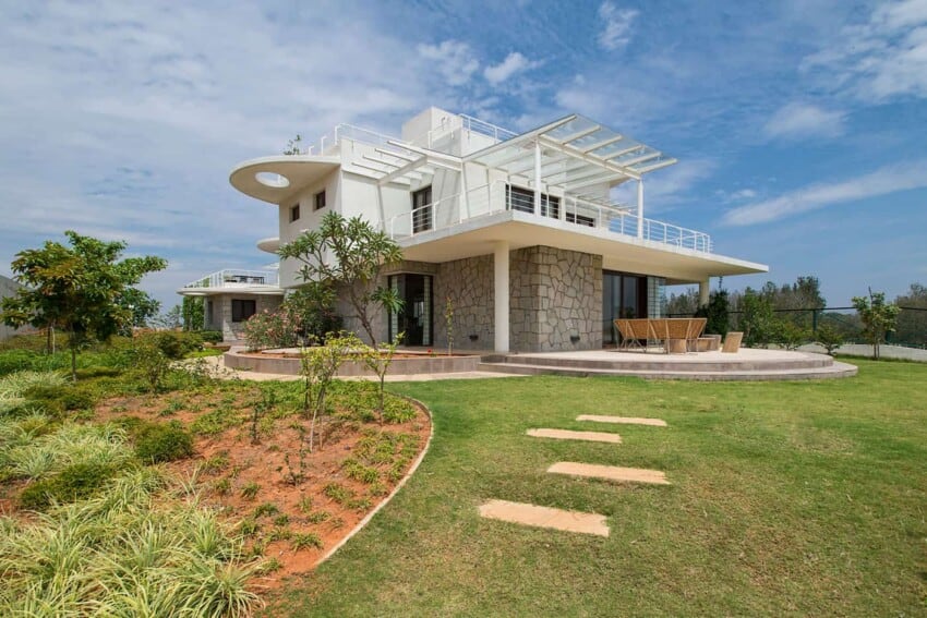 Clover Villa by Mistry Architects-3