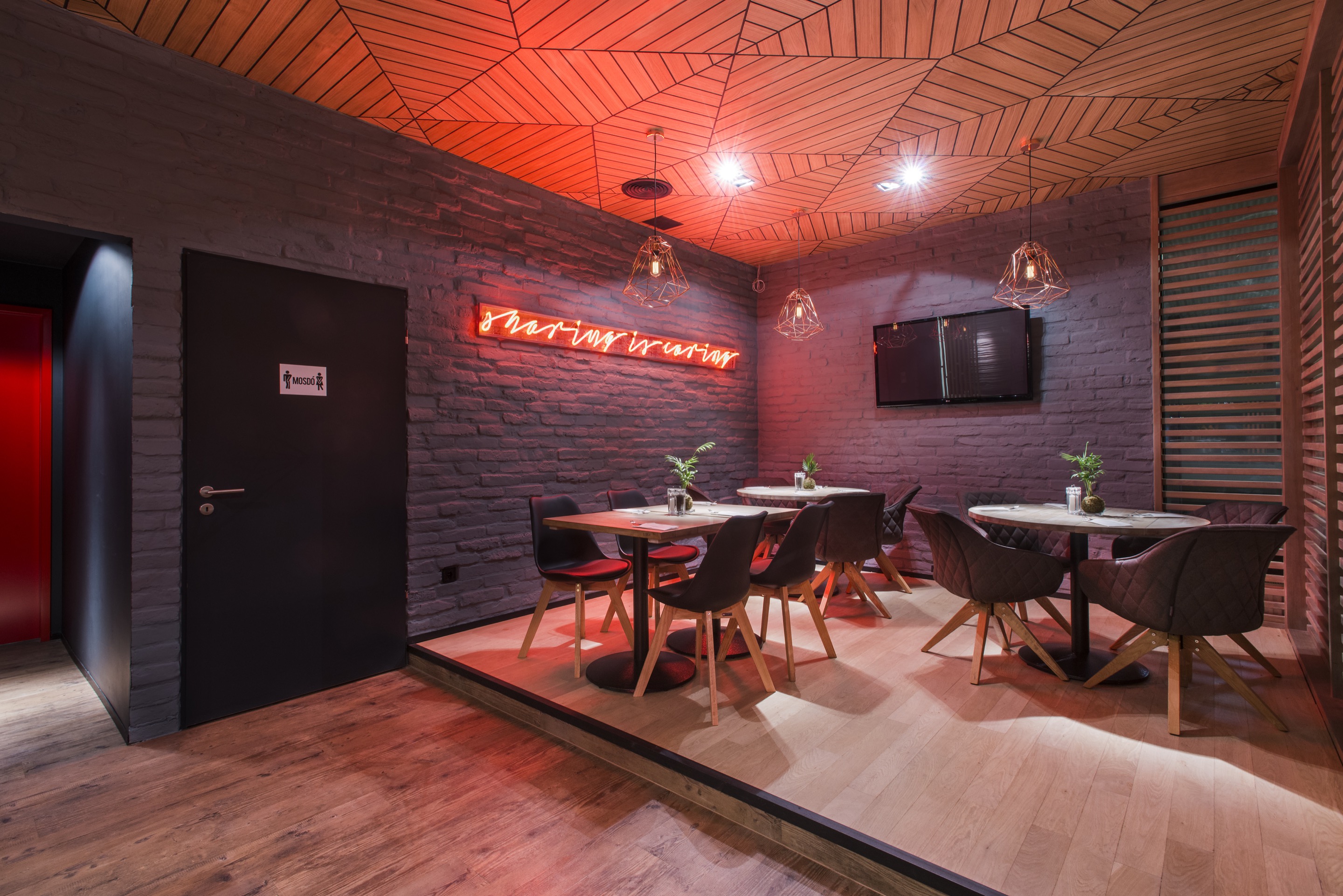 Don Pepe Menyecske 餐厅设计-11