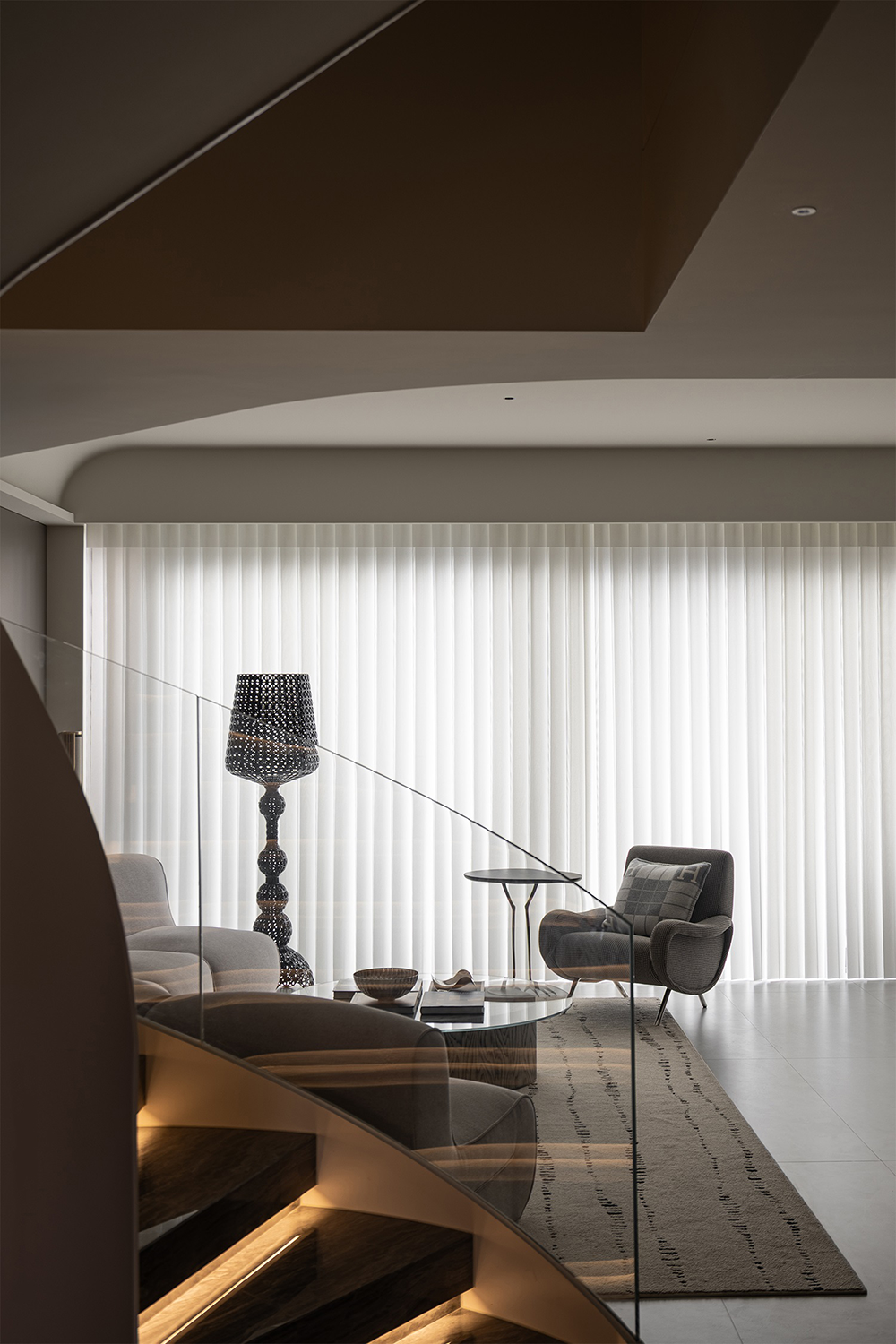 简约设计 干净 · 纯粹-4