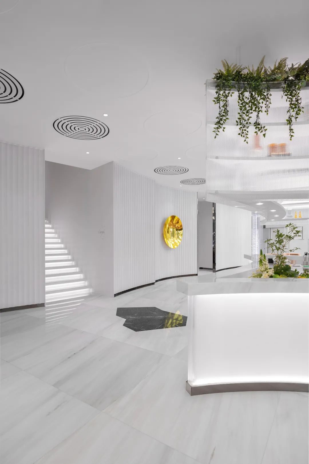 融创售楼中心 · 艺术画廊般的空间设计丨中国上海丨Ippolito Fleitz Group-13