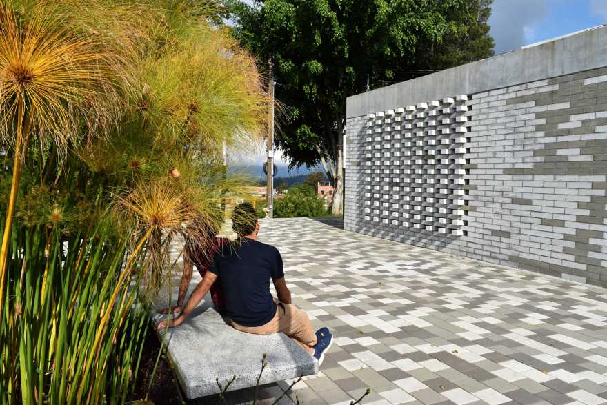 raices educational park 4-21