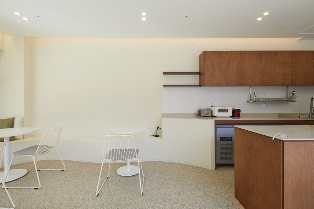 10 坪极简咖啡厅，打造温馨舒适空间-6