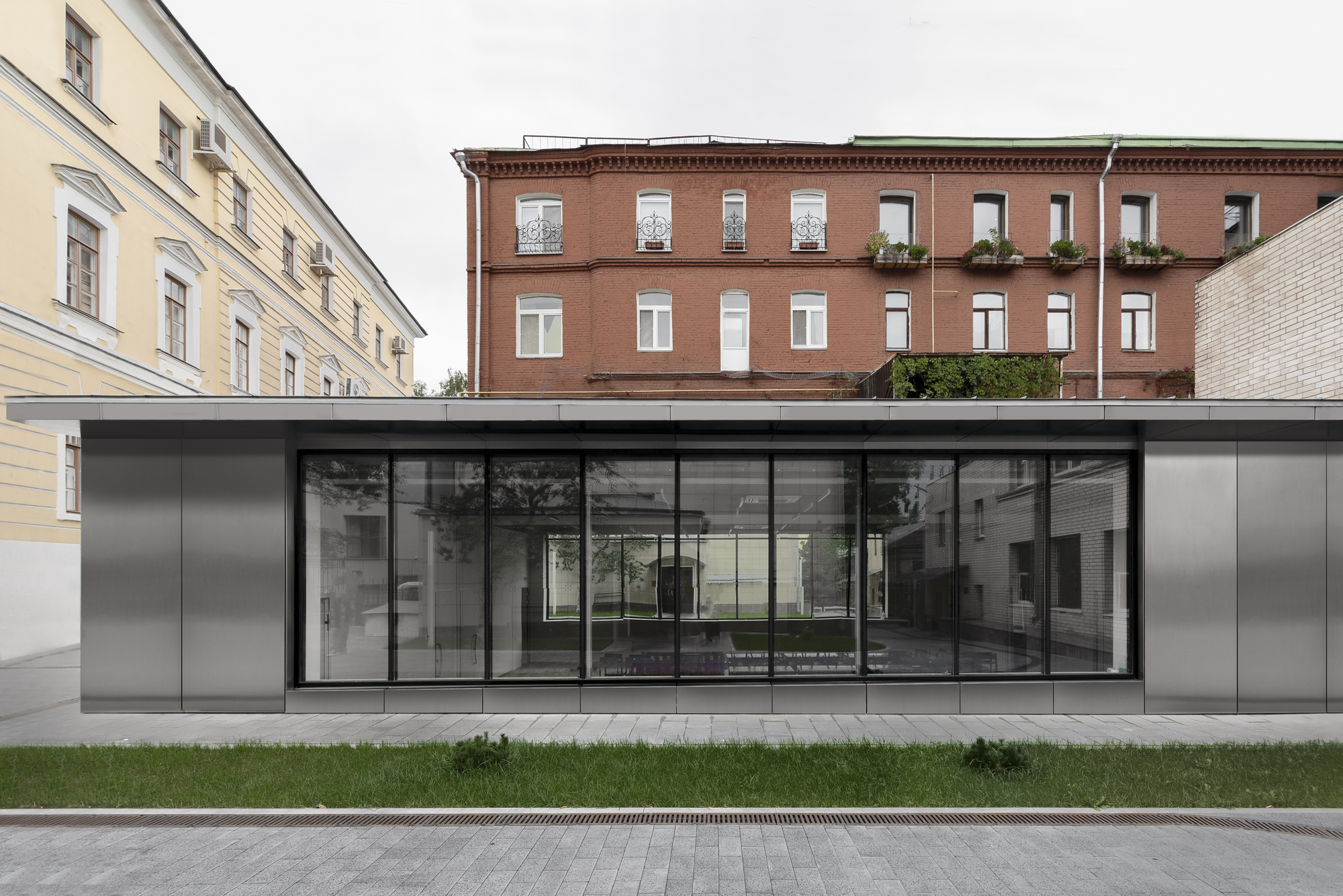 不锈钢展馆丨俄罗斯莫斯科丨Azamat Nyrov,Stas Kozeen-9