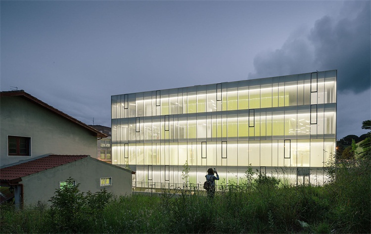 成人教育中心-15